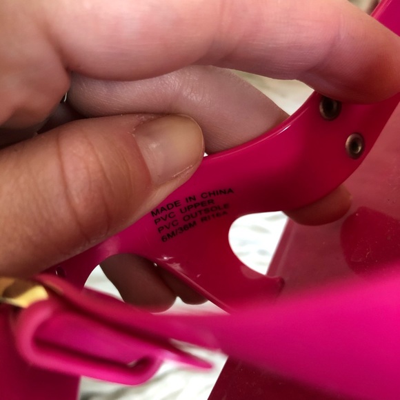 MICHAEL Michael Kors MK Plate Jelly Thong Sandals - Picture 7 of 10